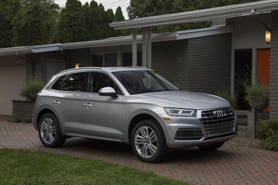  Audi Q5 2.0T Quattro 2017 года  (NA) (фото 38 из 40)
